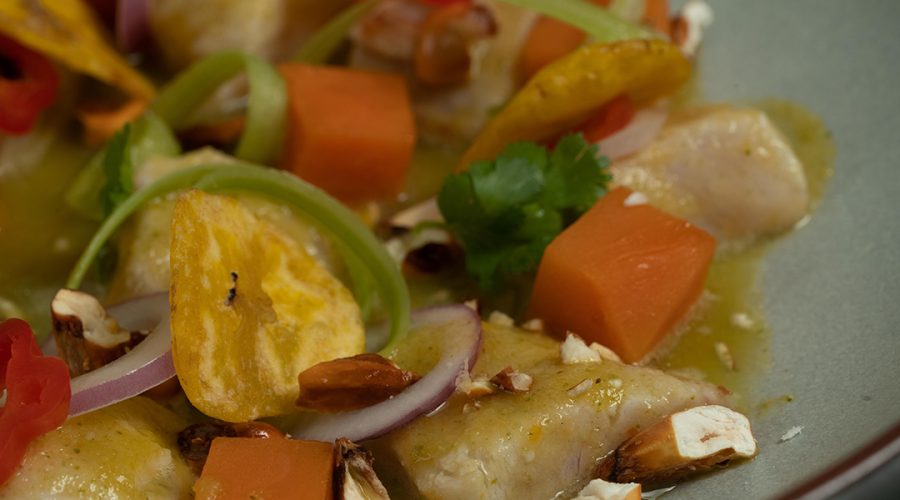 Peruvian ceviche recipe with aji amarillo marinade canchita and cilantro - receta de ceviche peruano con marinada de aji amarillo canchita y cilantro