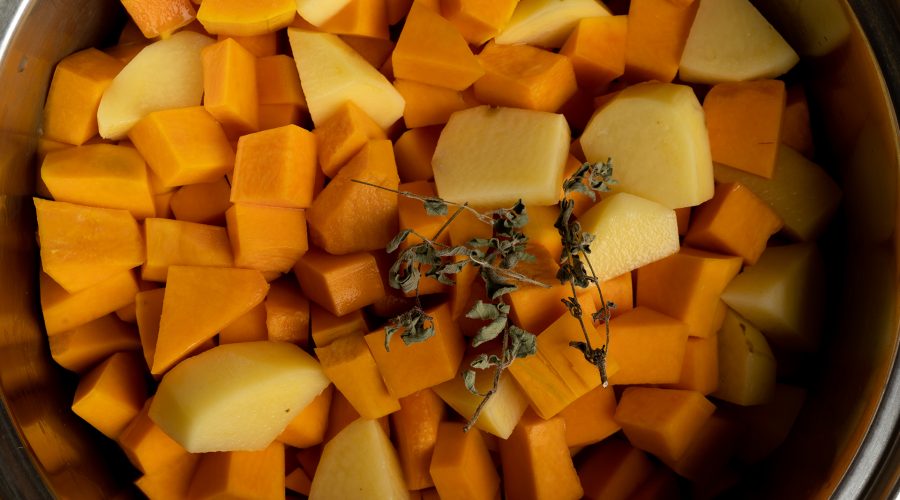 a pic of a pumpkin soup ingredients