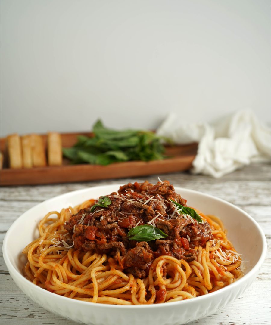 Peruvian tallarines rojos spaghetti in ají panca tomato sauce